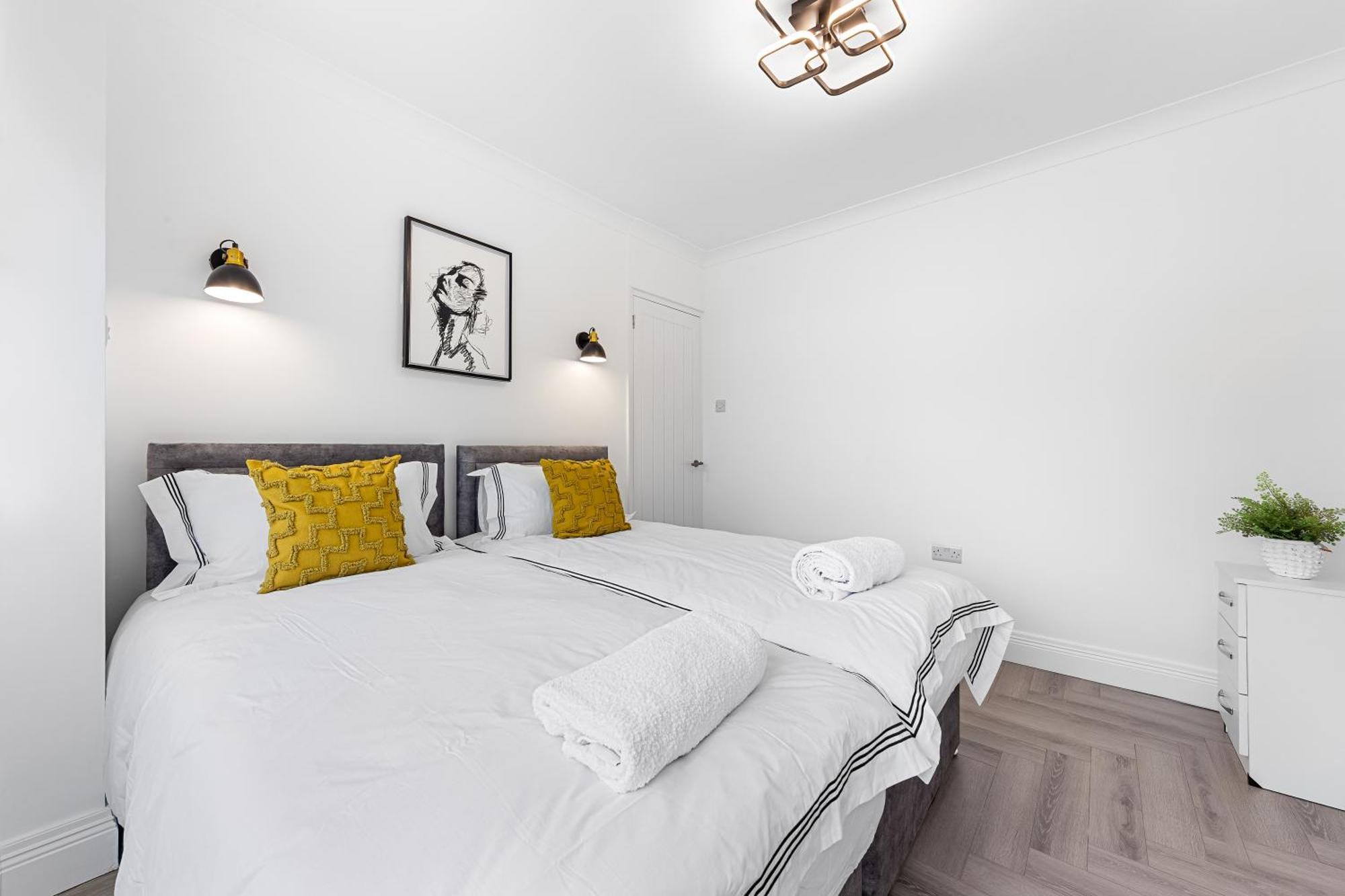 3 Bedroom House Close To Dartford Station Exterior foto